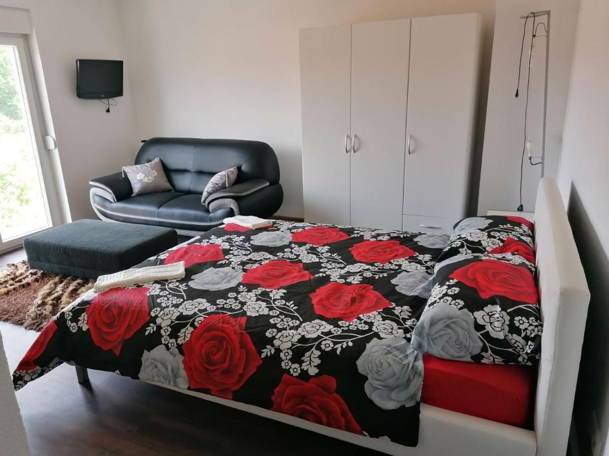Apartmani Imamovic Dubrave Gornje Esterno foto